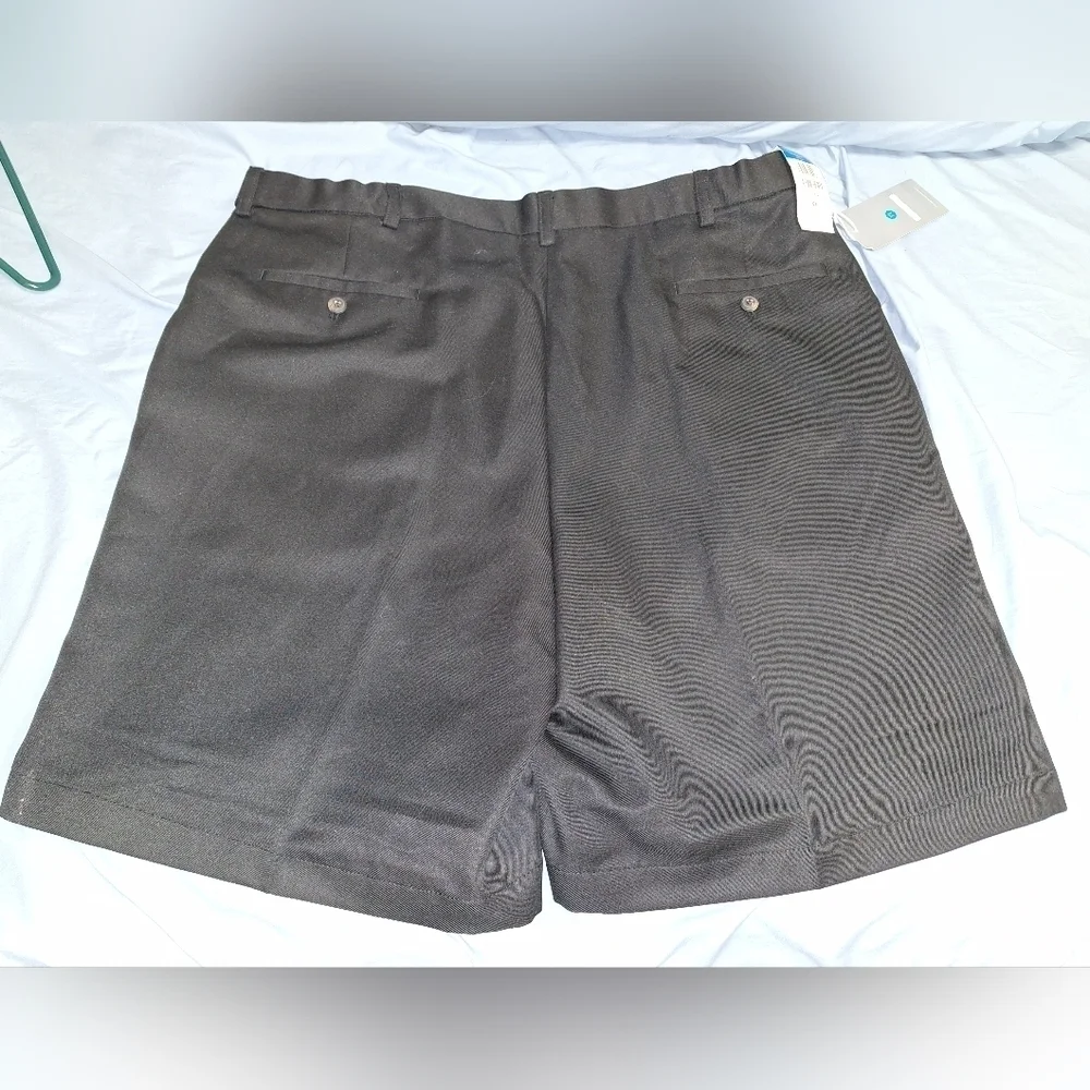 Haggar men's shorts on a size 42W. They're NWT with no flaws.